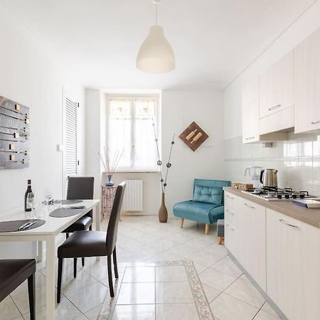 Casa Regina 3, Nel Centro Di Alba! Lägenhet Exteriör bild