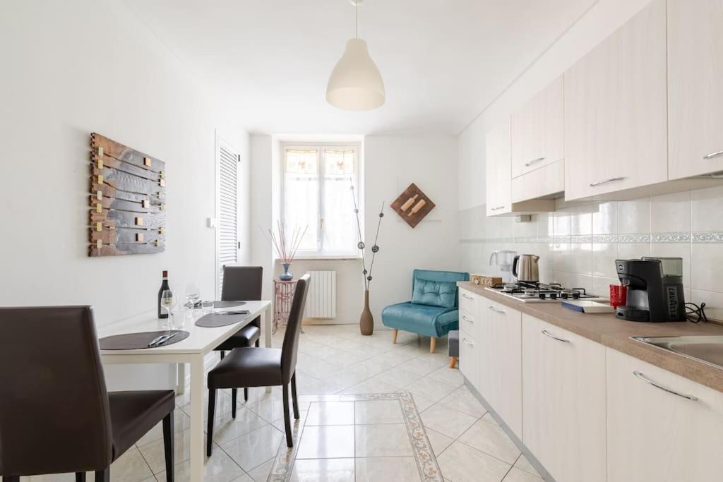 Casa Regina 3, Nel Centro Di Alba! Lägenhet Exteriör bild